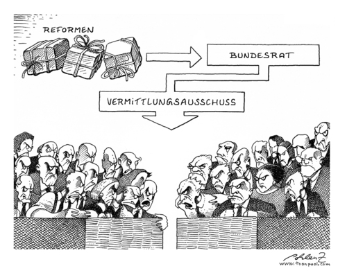 Cartoon: Reformen (medium) by Pohlenz tagged reformpakete,reformpakete,reformen,reform,bundesrat,regierung,bundesregierung,vermittlungsausschuss