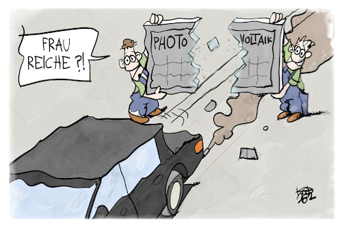 Cartoon: Solarstrom (medium) by Kostas Koufogiorgos tagged karikatur,koufogiorgos,solar,solarstrom,photovoltaik,reiche,wirtschaftsmiisterin,förderung,karikatur,koufogiorgos,solar,solarstrom,photovoltaik,reiche,wirtschaftsmiisterin,förderung